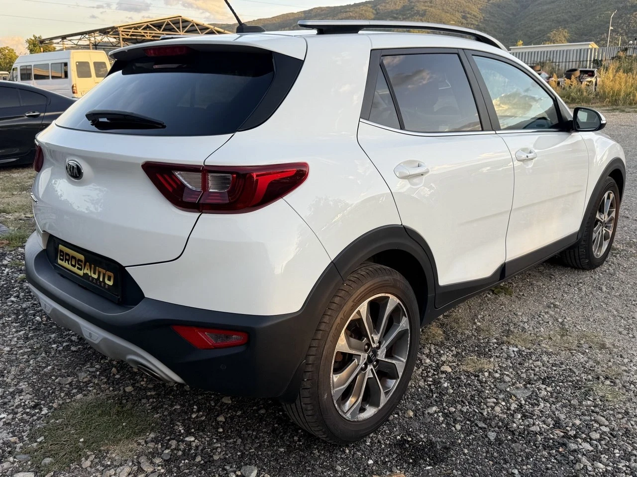 Kia Stonic 1, 4 EURO6 - изображение 7