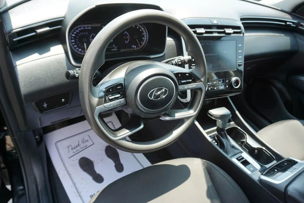 Hyundai Tucson * АВТО КРЕДИТ* ЦЕНА ДО БГ * СЕРВИЗНА ИСТОРИЯ *  - изображение 7