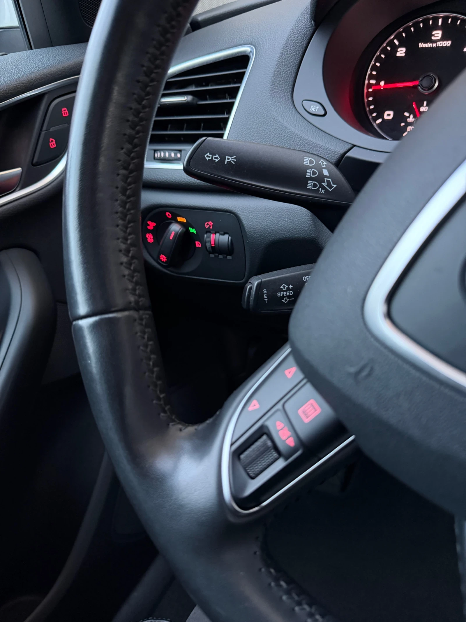 Audi Q3 2.0TDI-150ps.* 4X4* Пълна Сервизна История! , снимка 12 - Автомобили и джипове - 53759543