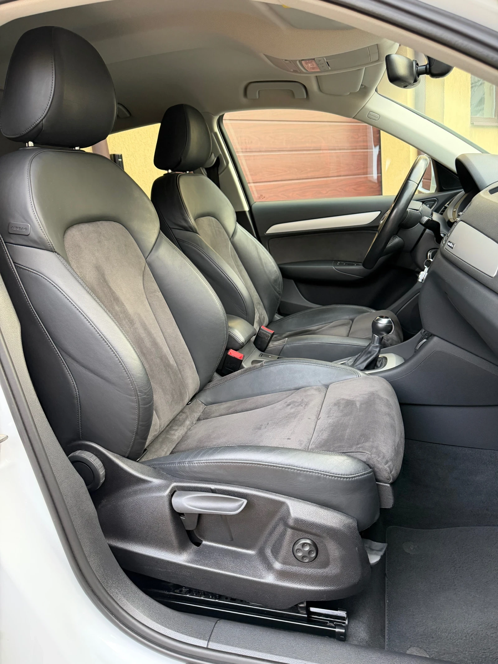 Audi Q3 2.0TDI-150ps.* 4X4* Пълна Сервизна История! , снимка 9 - Автомобили и джипове - 53759543