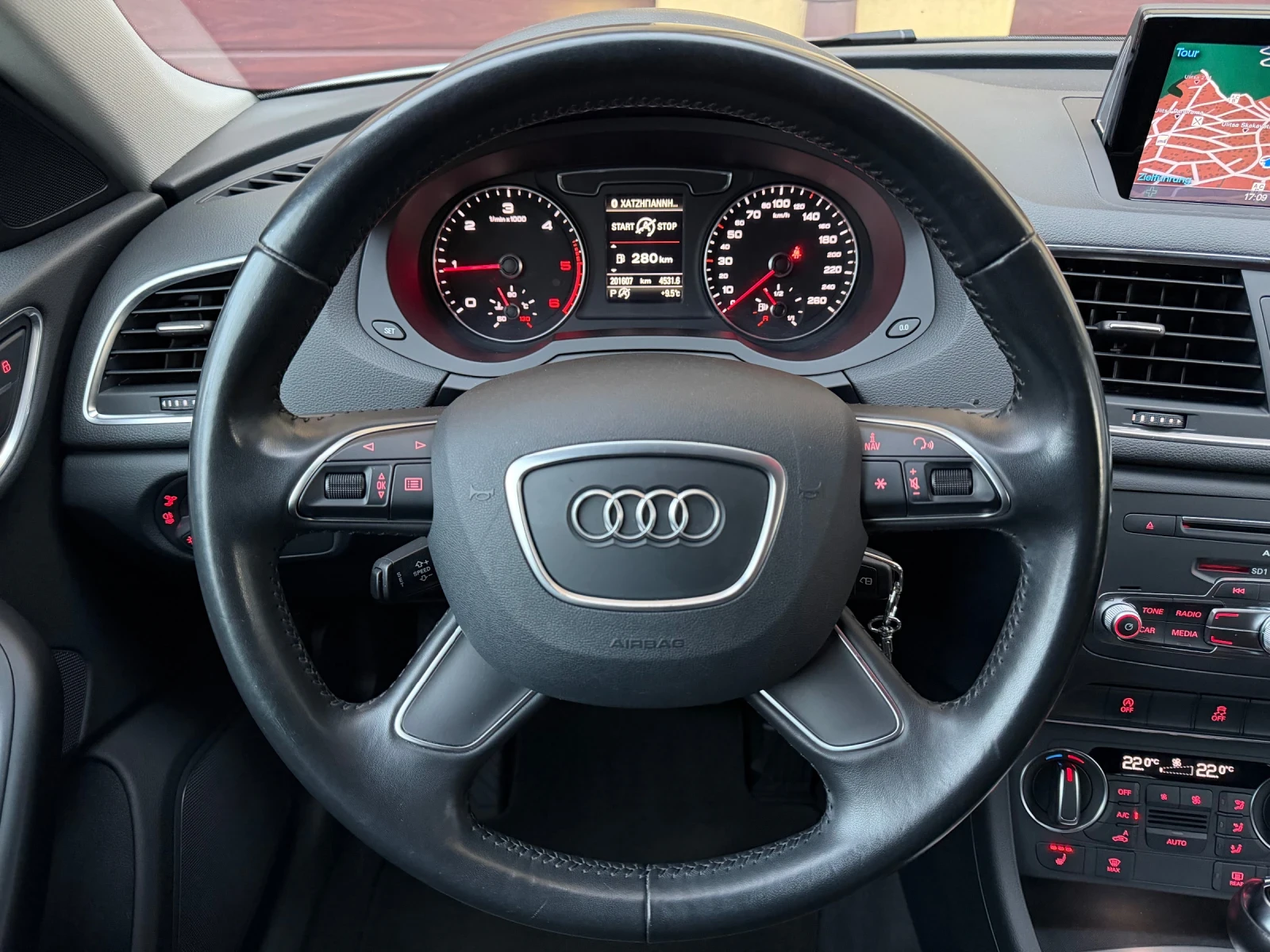 Audi Q3 2.0TDI-150ps.* 4X4* Пълна Сервизна История! , снимка 11 - Автомобили и джипове - 53759543
