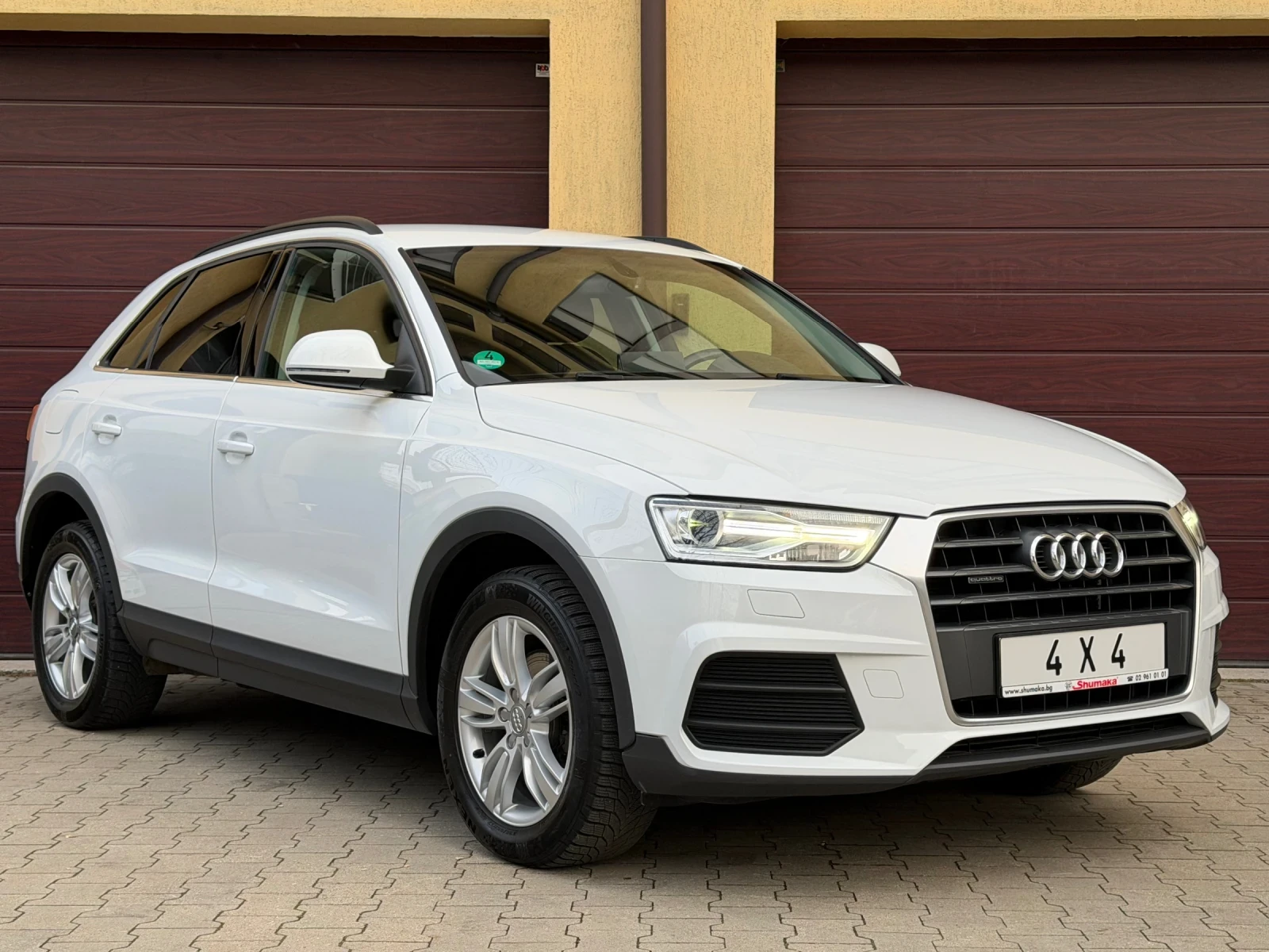 Audi Q3 2.0TDI-150ps.* 4X4* Пълна Сервизна История! , снимка 3 - Автомобили и джипове - 53759543