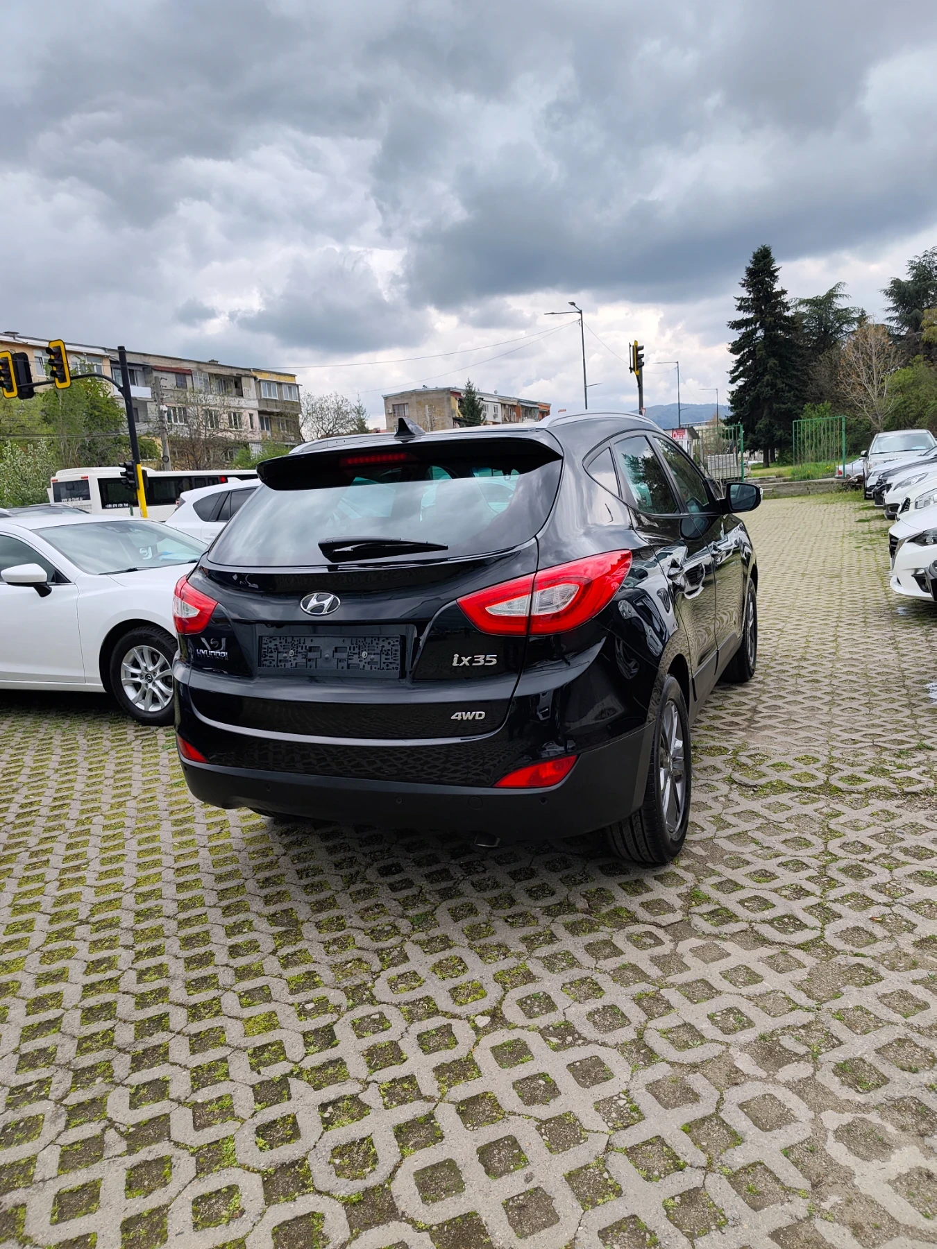 Hyundai IX35 2.0 фейслифт 4* 4 навигация панорама , снимка 10 - Автомобили и джипове - 54279741