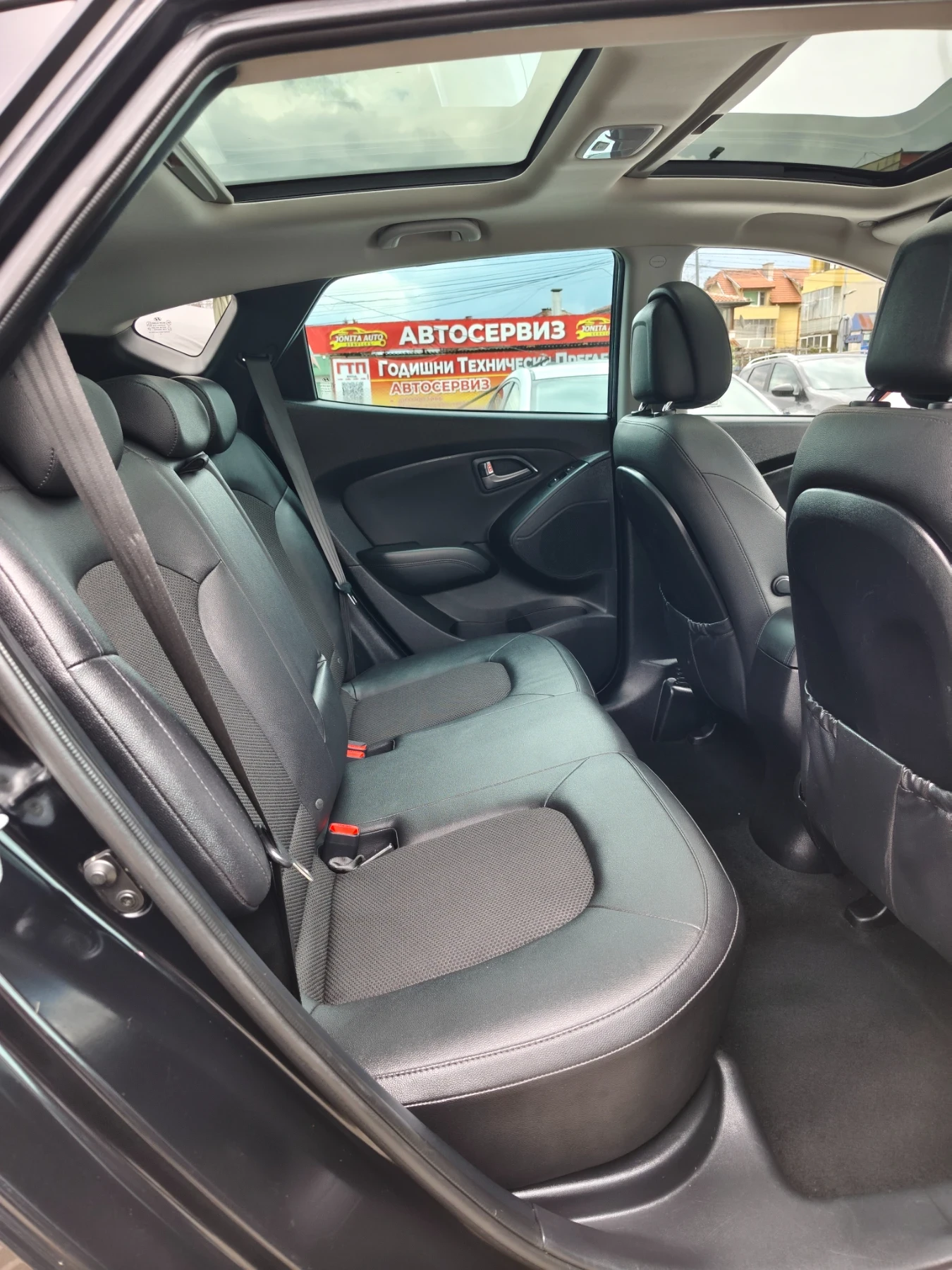 Hyundai IX35 2.0 фейслифт 4* 4 навигация панорама , снимка 11 - Автомобили и джипове - 54279741