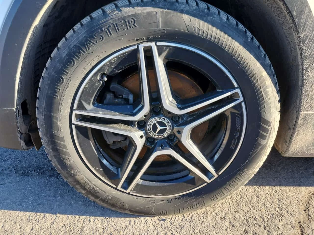 Mercedes-Benz GLB 250 4MATIC* DISTRONIC* AMBIENTNO* PANO* , снимка 6 - Автомобили и джипове - 54472452