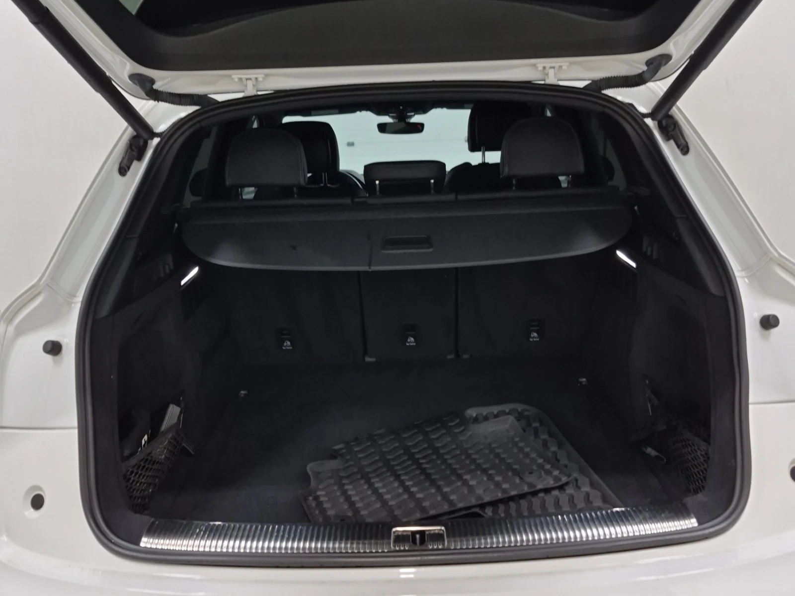 Audi Q5 Progressiv * Keyless * CARFAX * АВТО КРЕДИТ * , снимка 6 - Автомобили и джипове - 54920256