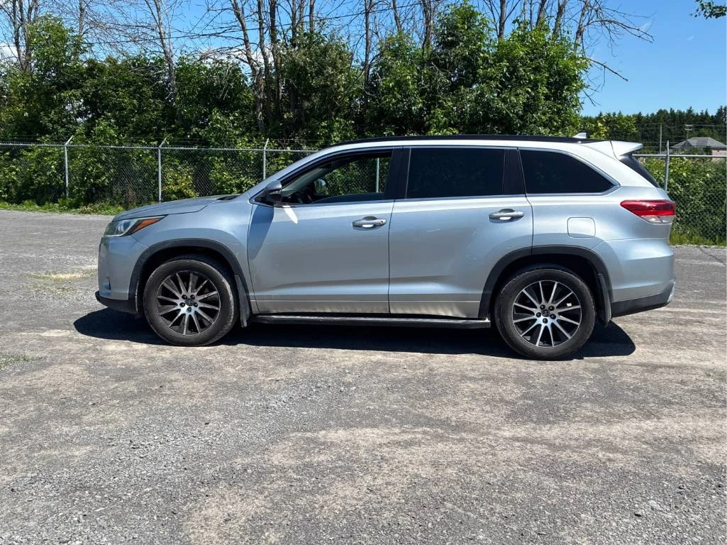 Toyota Highlander XLE | CARFAX | ПОДГРЕВ | ШИБИДАХ | , снимка 4 - Автомобили и джипове - 55167159