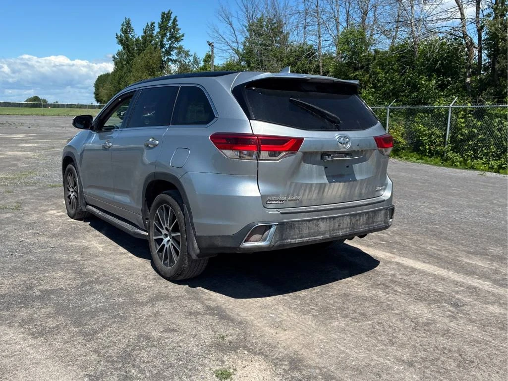 Toyota Highlander XLE | CARFAX | ПОДГРЕВ | ШИБИДАХ | , снимка 5 - Автомобили и джипове - 55167159