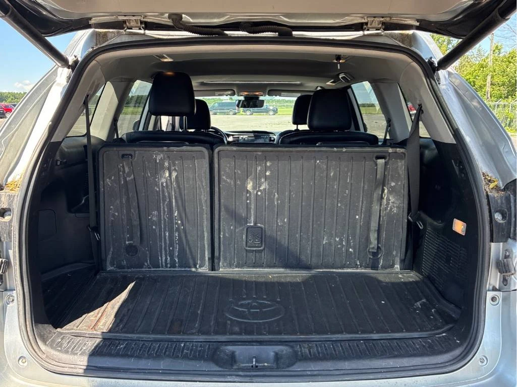 Toyota Highlander XLE | CARFAX | ПОДГРЕВ | ШИБИДАХ | , снимка 10 - Автомобили и джипове - 55167159