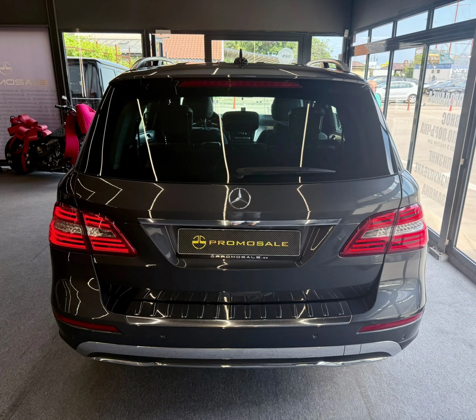 Mercedes-Benz ML 350 4M* Подгрев* Печка* Harmann Kardon* ЛИЗИНГ , снимка 5 - Автомобили и джипове - 55352826