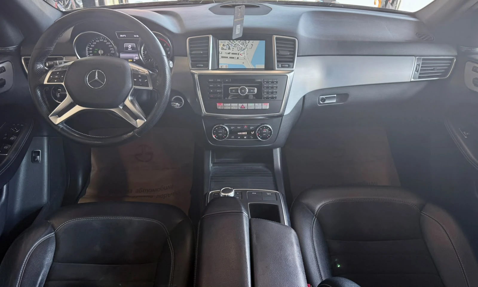 Mercedes-Benz ML 350 4M* Подгрев* Печка* Harmann Kardon* ЛИЗИНГ , снимка 9 - Автомобили и джипове - 55352826