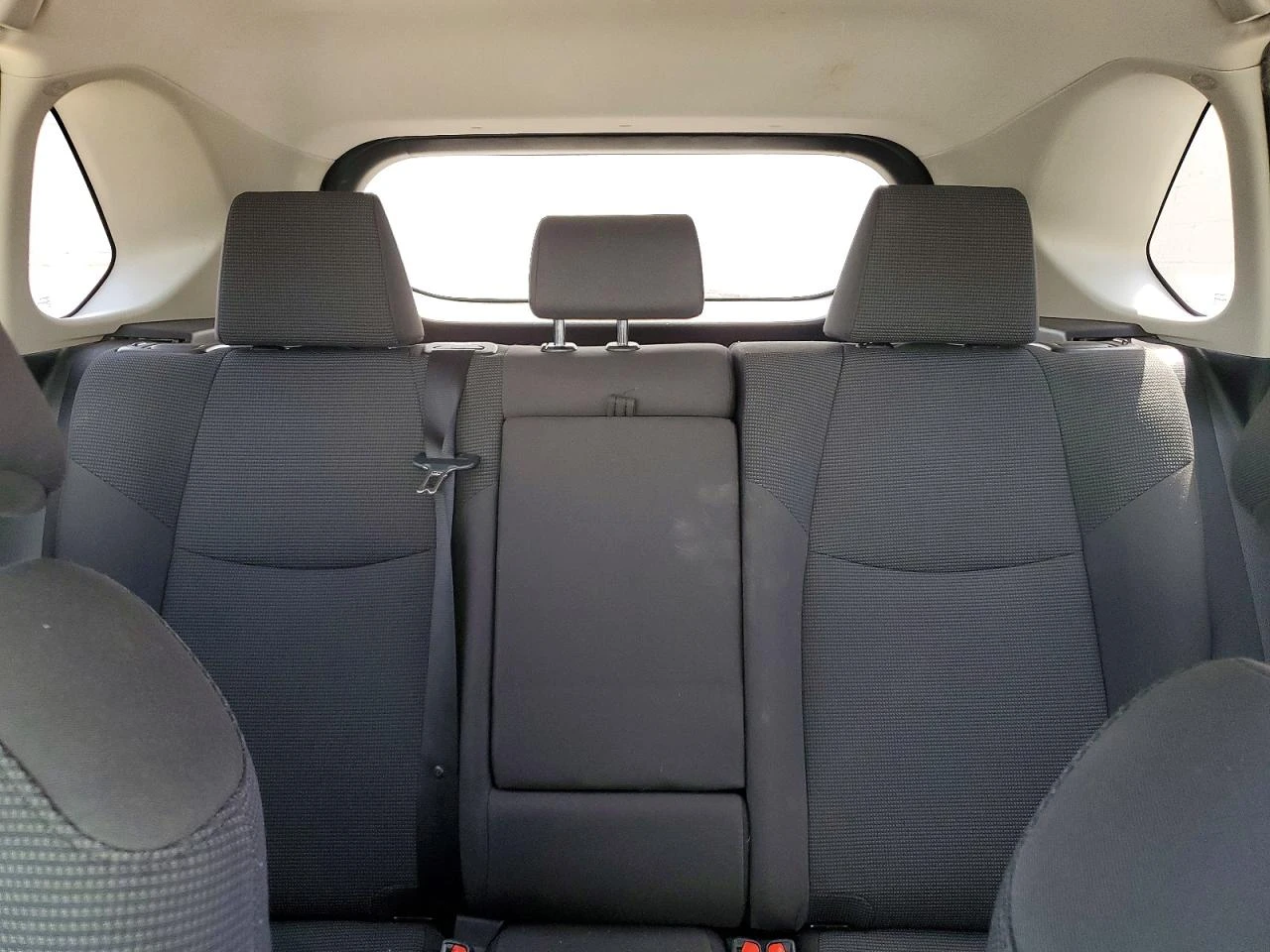 Toyota Rav4 LE AWD, снимка 10 - Автомобили и джипове - 55461996