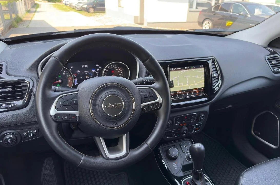 Jeep Compass, снимка 5 - Автомобили и джипове - 55955570