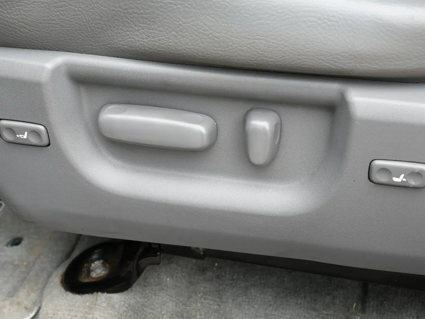 Toyota Sequoia 5.7* V8* LIMITED* ПОДГРЕВ* КАМЕРА* JBL* , снимка 11 - Автомобили и джипове - 55973469