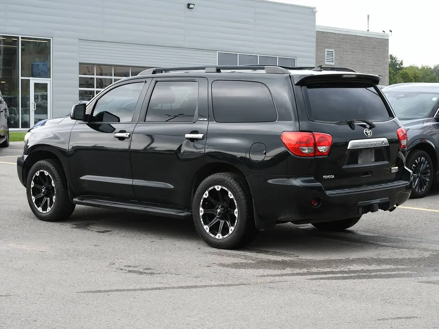 Toyota Sequoia 5.7* V8* LIMITED* ПОДГРЕВ* КАМЕРА* JBL* , снимка 2 - Автомобили и джипове - 55973469