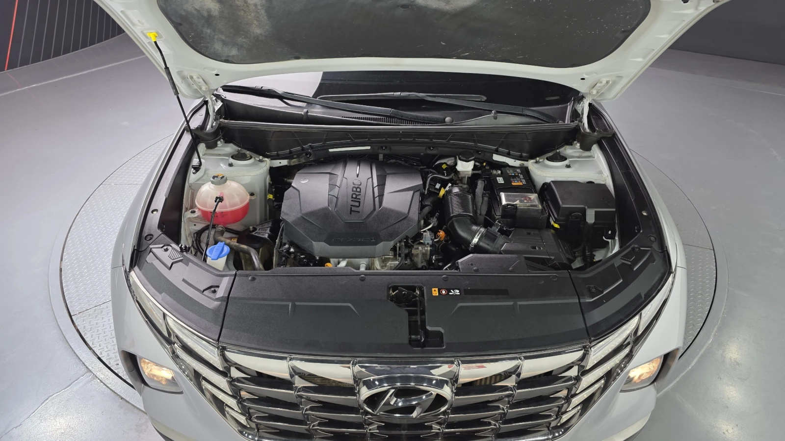 Hyundai Tucson Diesel 2.0 2WD autogeorge.com, снимка 9 - Автомобили и джипове - 56136939