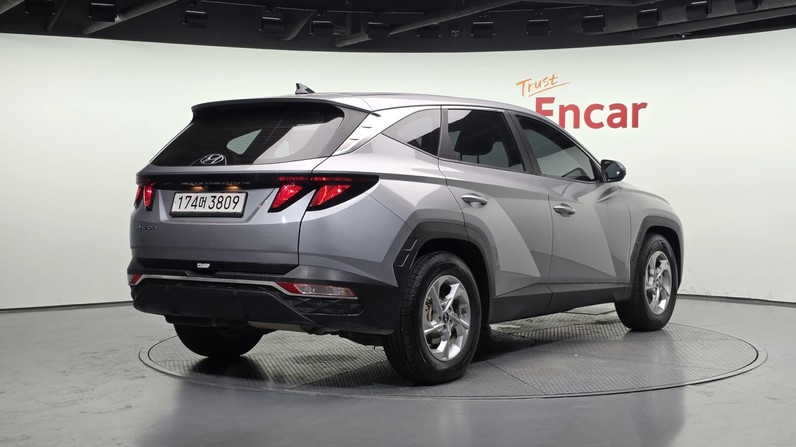 Hyundai Tucson Diesel 2.0 2WD autogeorge.com, снимка 2 - Автомобили и джипове - 56136939