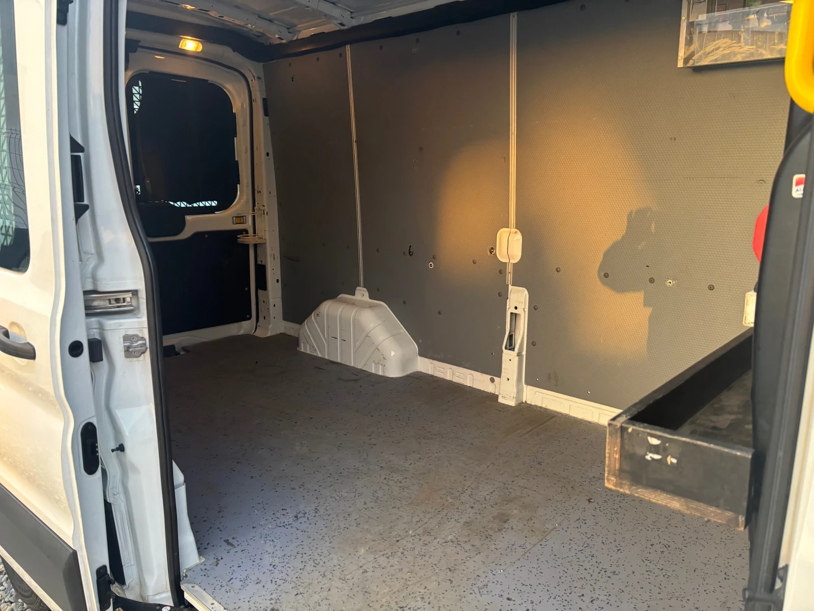 Ford Transit 2.2 D  - изображение 8