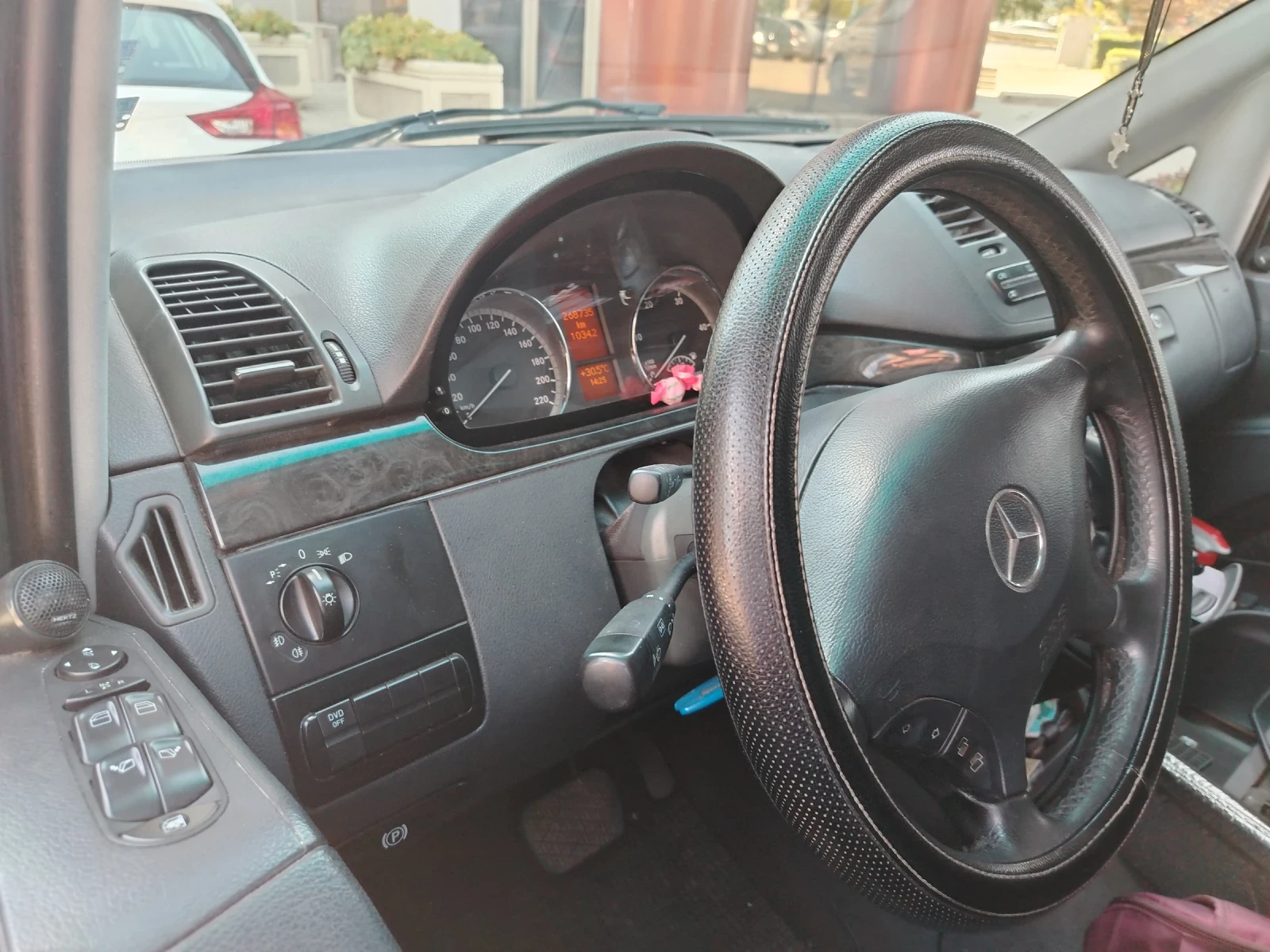 Mercedes-Benz Viano 3.0 v6, снимка 10 - Бусове и автобуси - 55834125