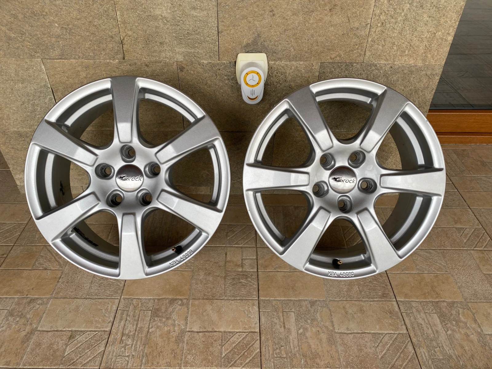 Джанти за Dacia Duster, снимка 2 - Гуми и джанти - 53926683