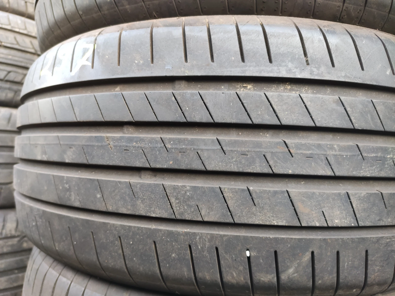 Гуми Летни 225/45R17, снимка 4 - Гуми и джанти - 53980733