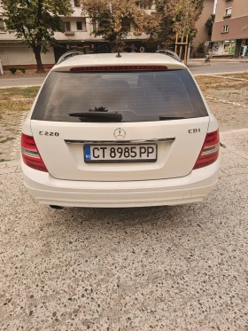 Mercedes-Benz 220, снимка 4