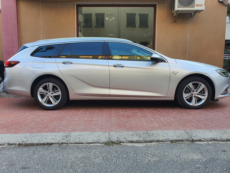 Opel Insignia SPORTSTOURER, снимка 6 - Автомобили и джипове - 46398892