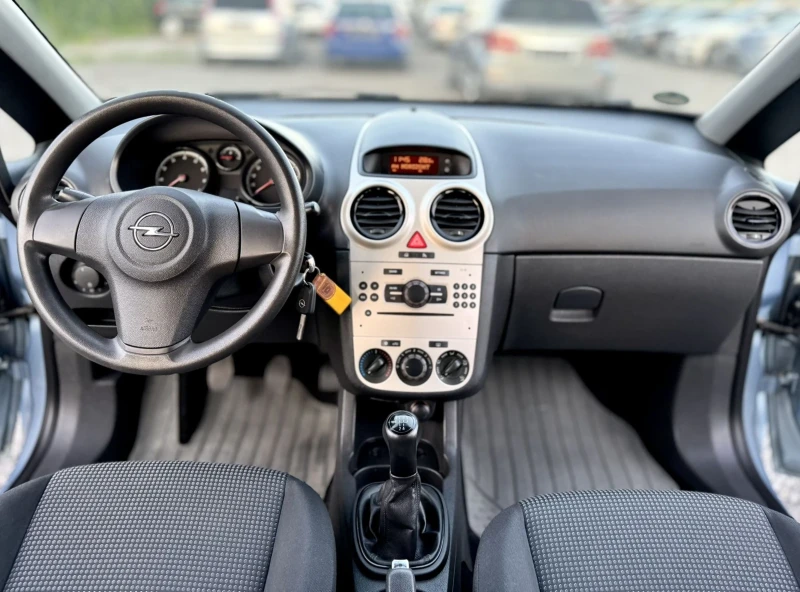 Opel Corsa 1.2 i, снимка 10 - Автомобили и джипове - 51276453