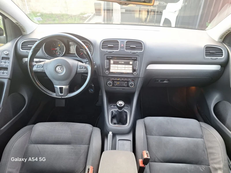 VW Golf 1.6 дизел highline ТОП, снимка 8 - Автомобили и джипове - 52812249