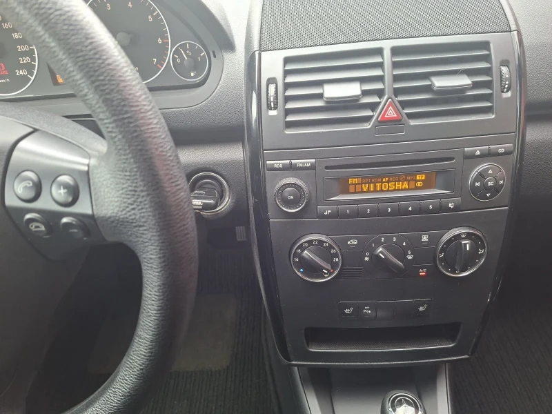 Mercedes-Benz A 160 1.5 бензин  АВТОМАТ, снимка 15 - Автомобили и джипове - 52770762