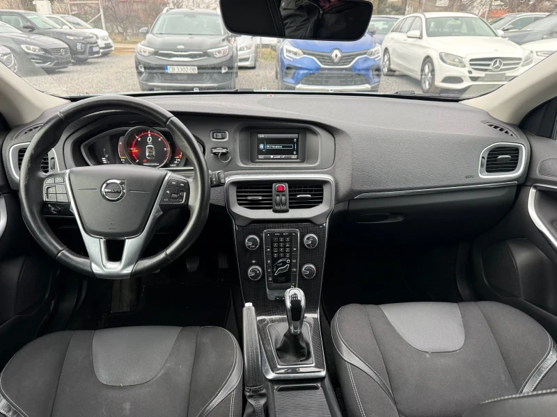 Volvo V40 (Facelift 2016) 2.0 D2 (120 кс) Full Led / Euro 6B, снимка 11 - Автомобили и джипове - 53180392