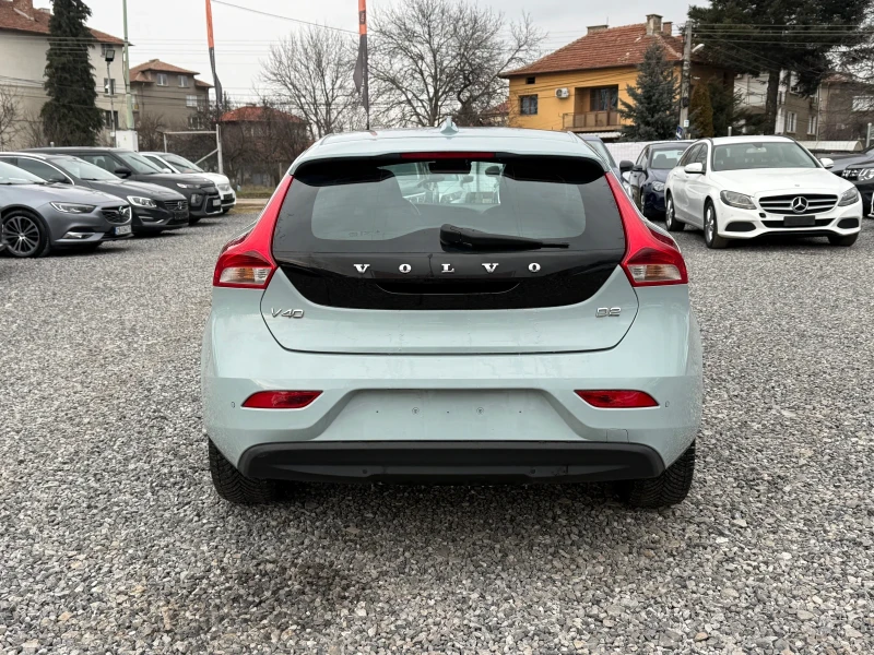 Volvo V40 (Facelift 2016) 2.0 D2 (120 кс) Full Led / Euro 6B, снимка 7 - Автомобили и джипове - 53180392