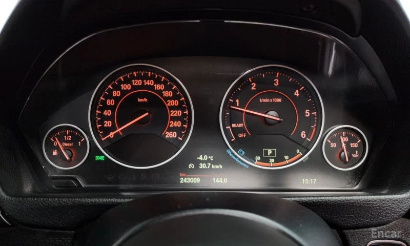 BMW 320, снимка 8 - Автомобили и джипове - 53239077