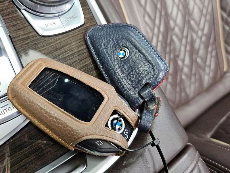 BMW 740 740Ld xDrive Design Pure Excellence| 320к.с.| ВКЛ., снимка 11 - Автомобили и джипове - 55608605