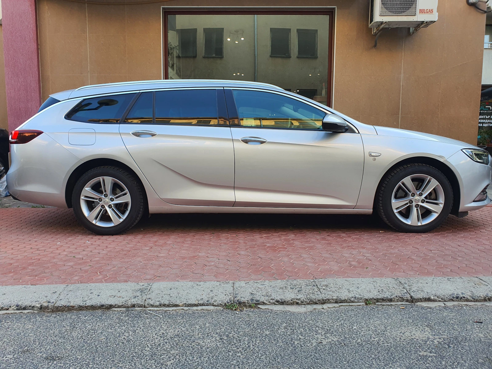 Opel Insignia SPORTSTOURER - изображение 6