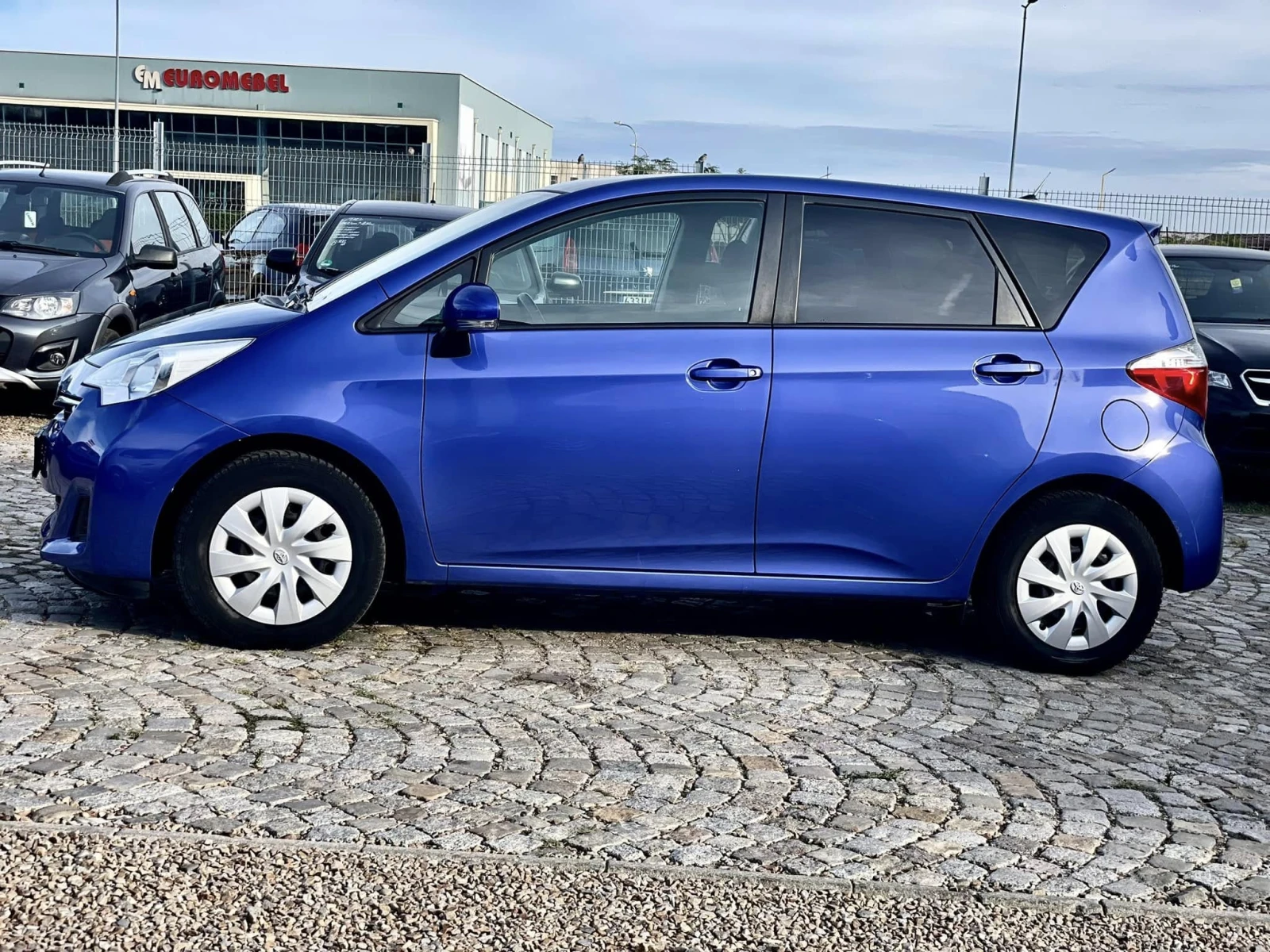 Toyota Verso S 1.3 GAZ 6-скорости - изображение 2