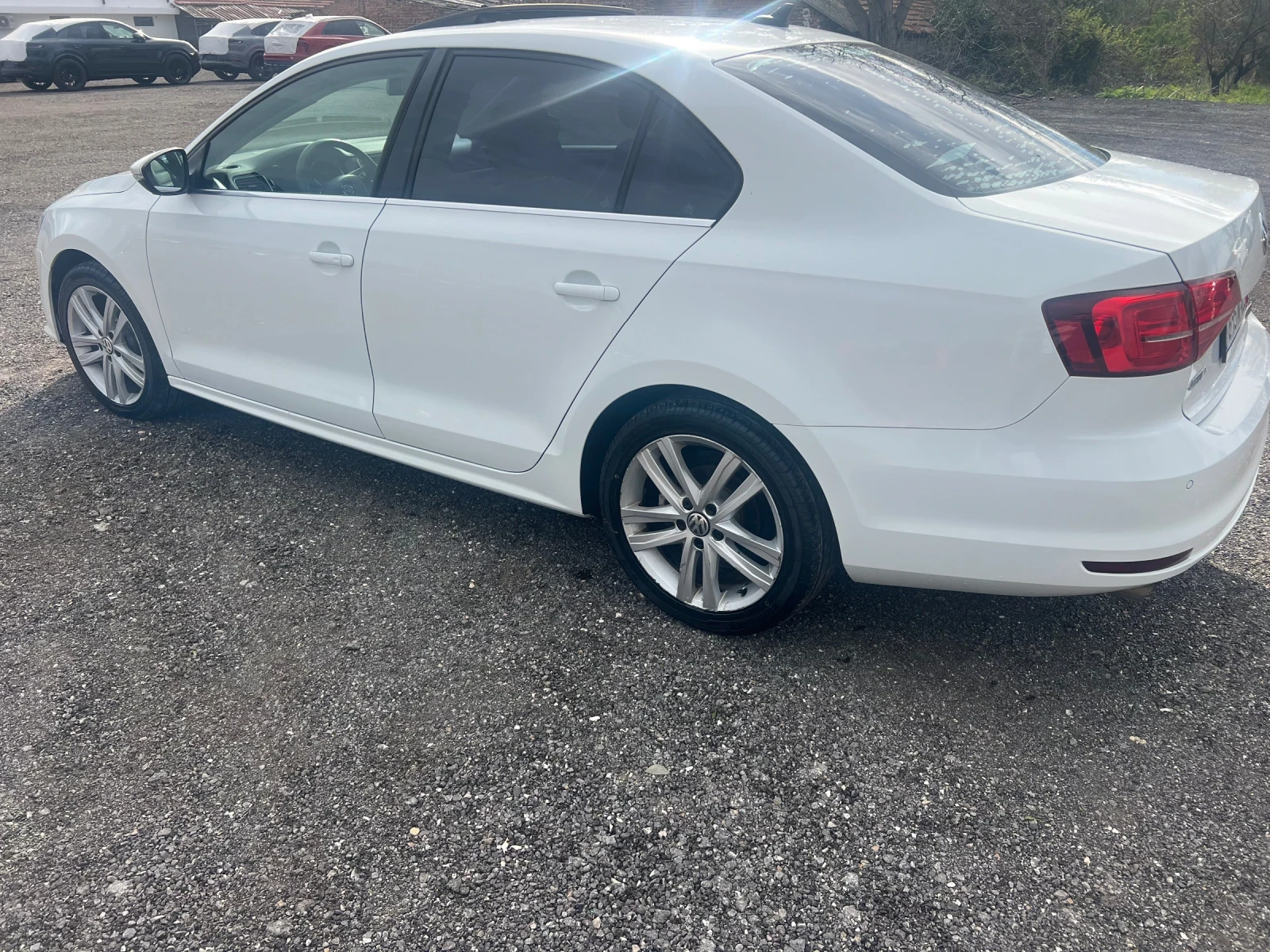 VW Jetta 2.0TDI НОВ ВНОС - изображение 3