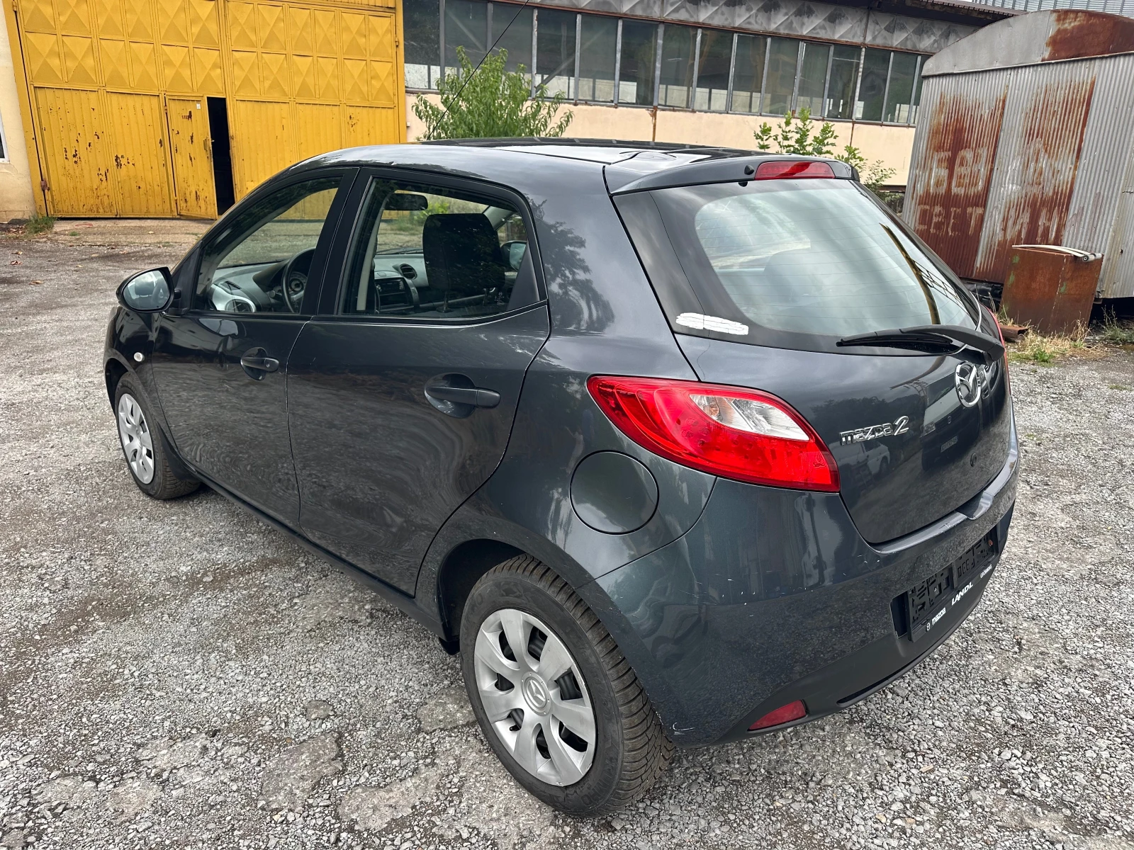Mazda 2 1.4TDI 137000км - изображение 5