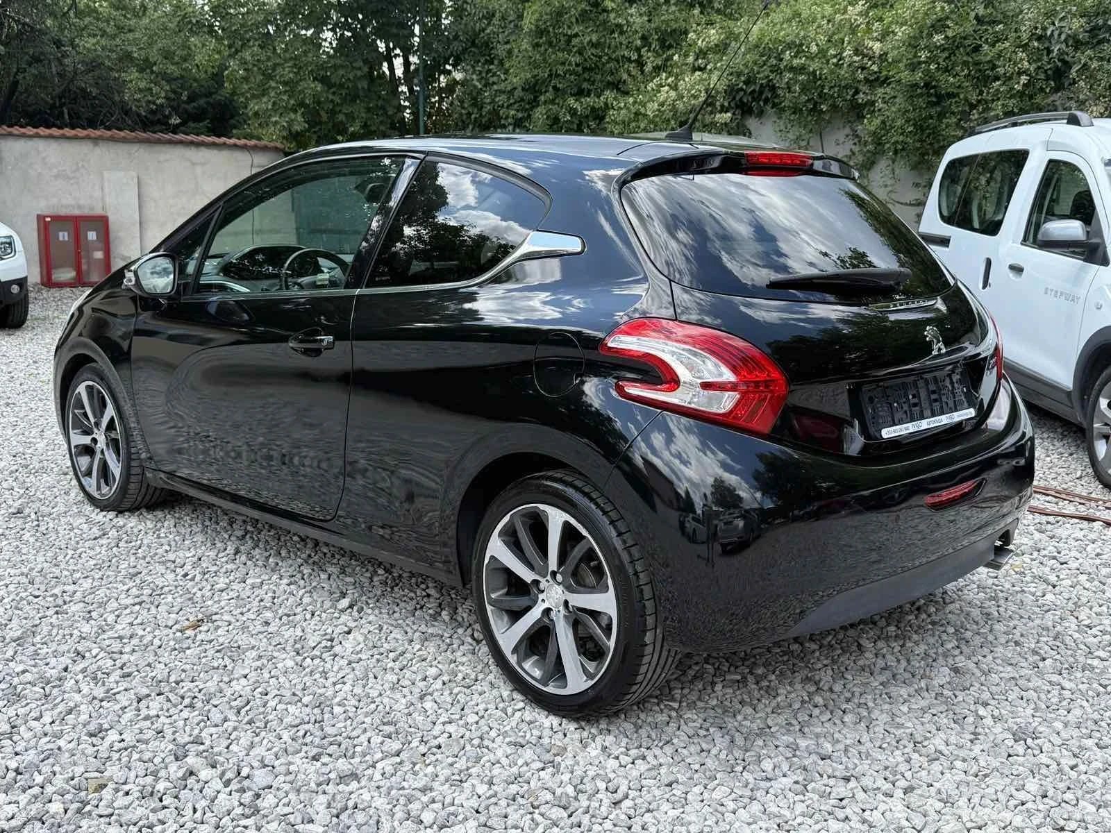 Peugeot 208 1.6HDI Allure - EURO5b - ОТЛИЧНА! - изображение 6