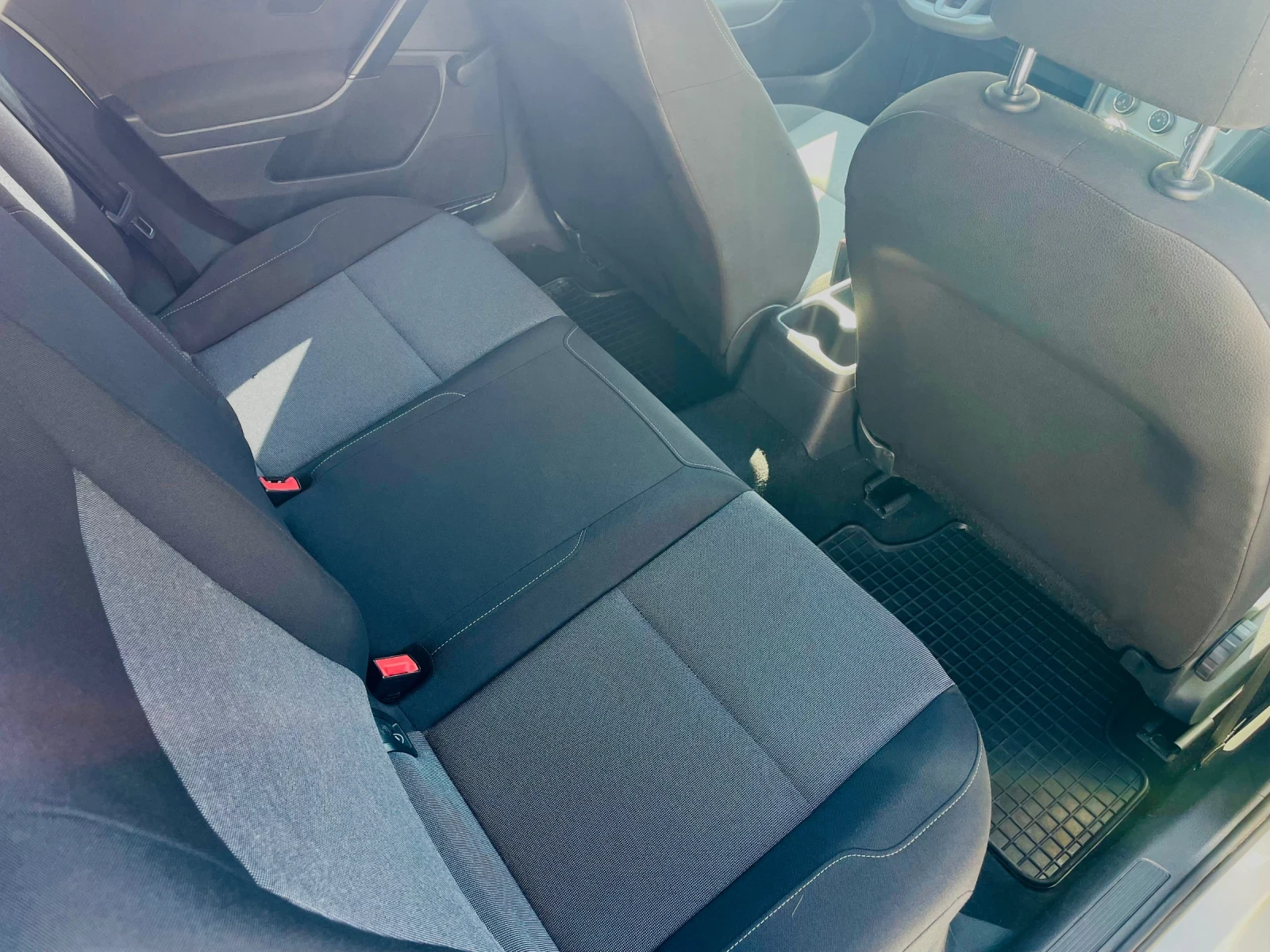 VW Golf 1.6TDI Bulgaria | Mobile.bg   8