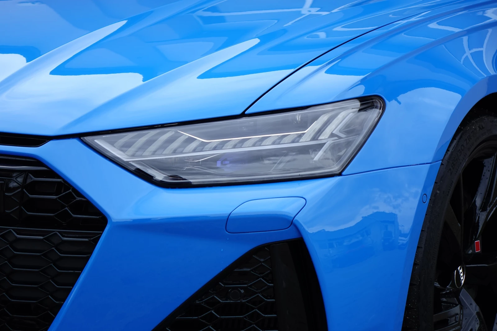 Audi Rs6 CERAMIC BRAKE* B&O* PANO* EXCLUSIVE* 360*  - изображение 4