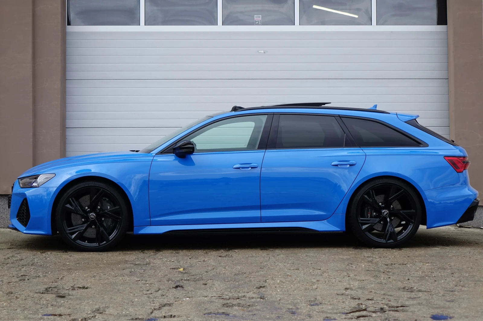 Audi Rs6 CERAMIC BRAKE* B&O* PANO* EXCLUSIVE* 360*  - изображение 3