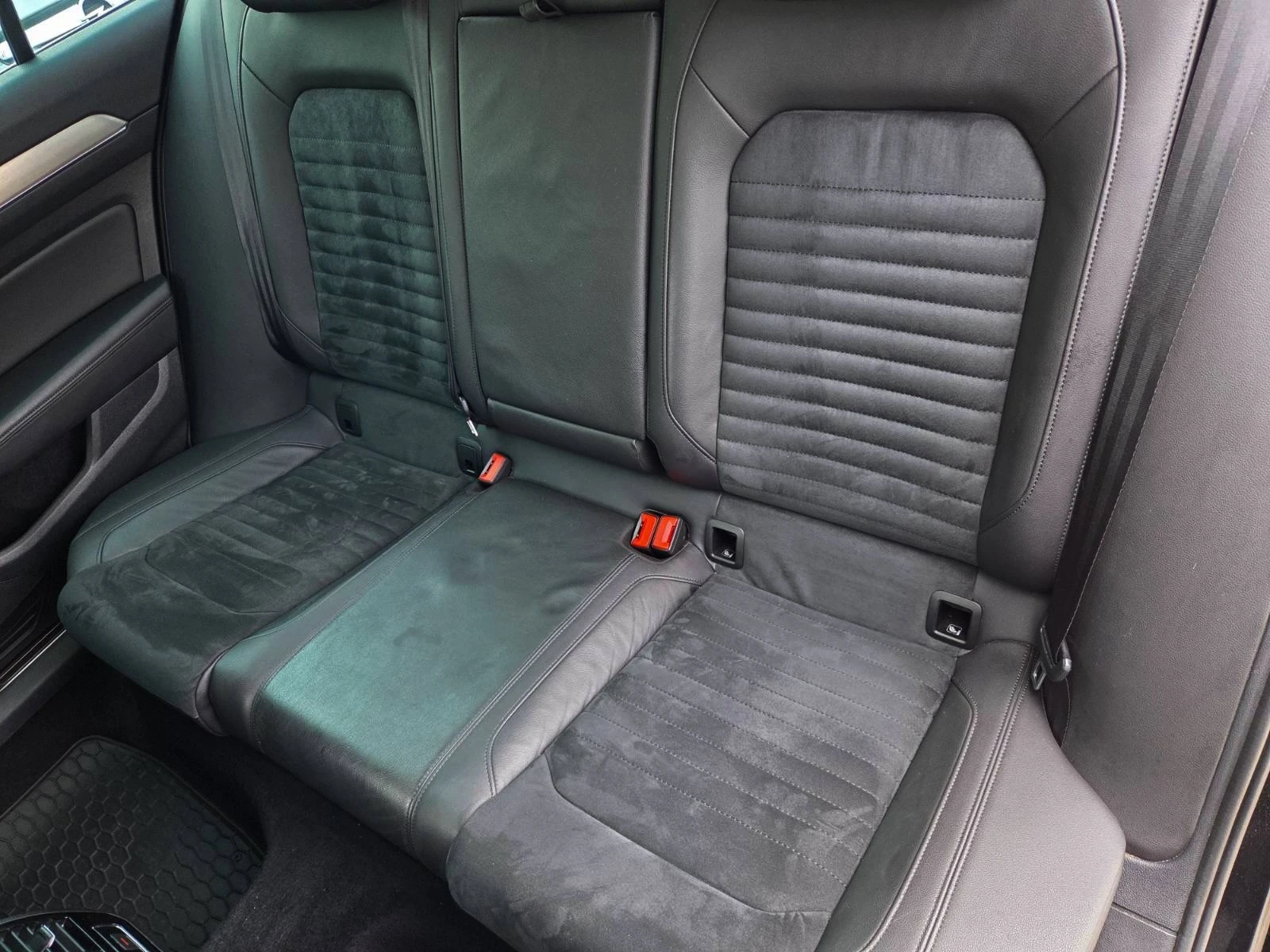 VW Passat 2.0TDI/HIGH-LINE/LIMOSINE/DIGITAL - изображение 10