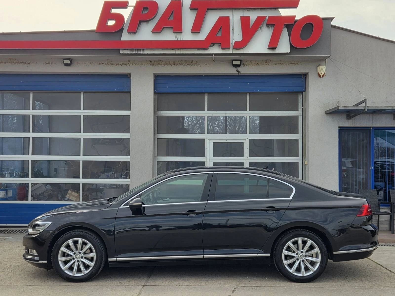 VW Passat 2.0TDI/HIGH-LINE/LIMOSINE/DIGITAL - изображение 6