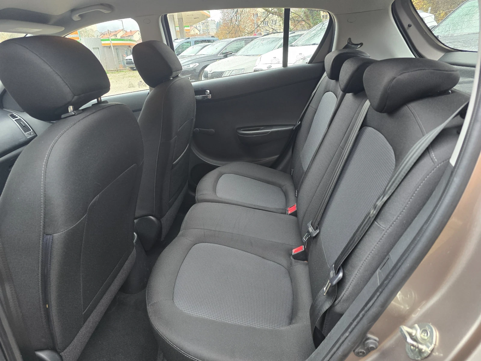 Hyundai I20 1.4i   | Mobile.bg   10