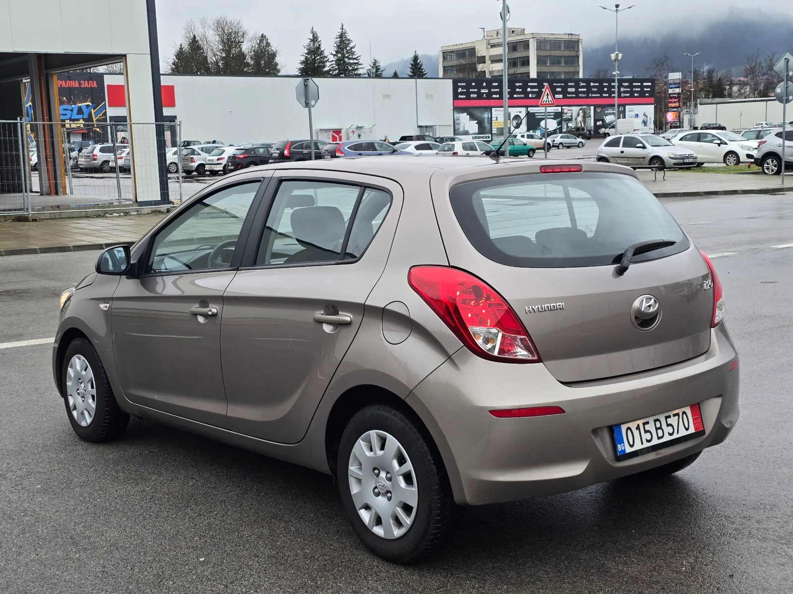 Hyundai I20 1.4i   | Mobile.bg   7