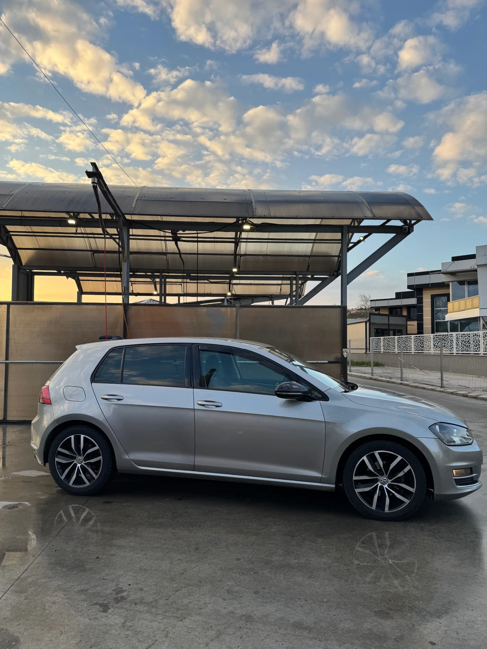 VW Golf, снимка 4 - Автомобили и джипове - 53852707