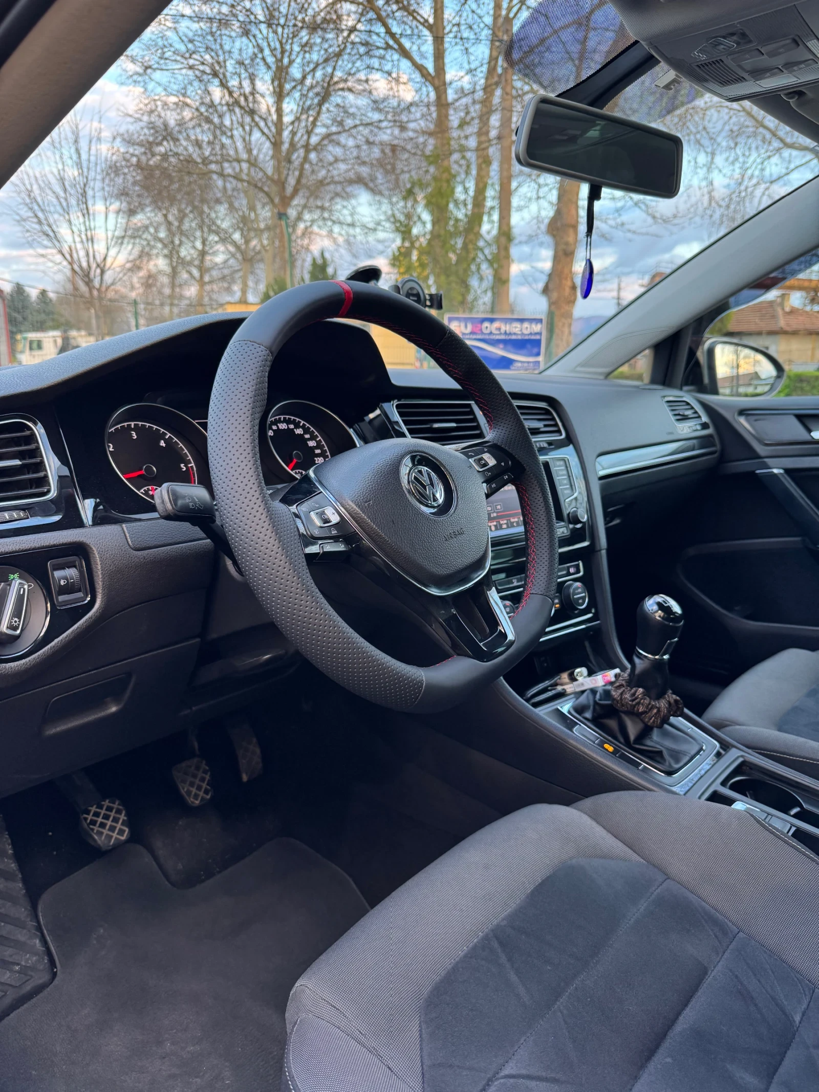 VW Golf, снимка 8 - Автомобили и джипове - 53852707