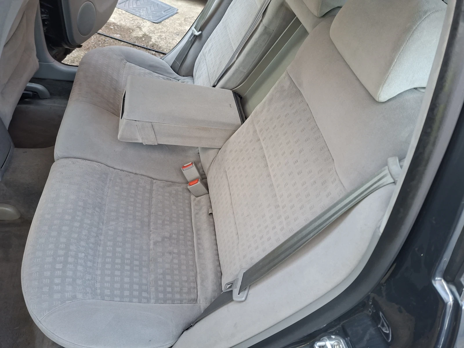 VW Passat 1.9TDI 131h.p. Automatic , снимка 12 - Автомобили и джипове - 53827923