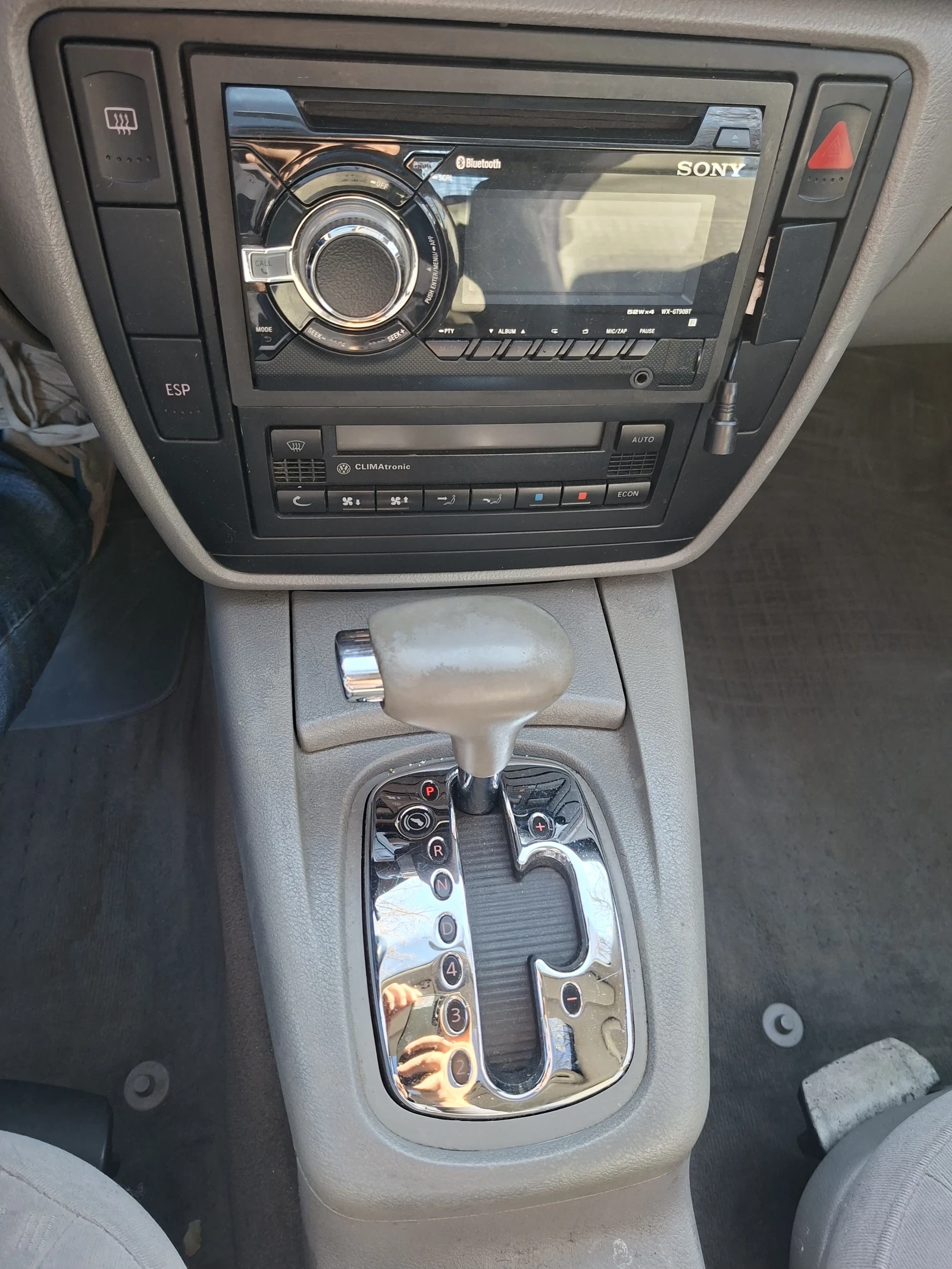 VW Passat 1.9TDI 131h.p. Automatic , снимка 7 - Автомобили и джипове - 53827923